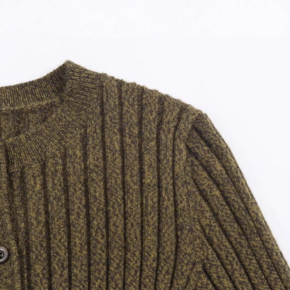 Round neck single breasted waist cinched short knit sweater for women